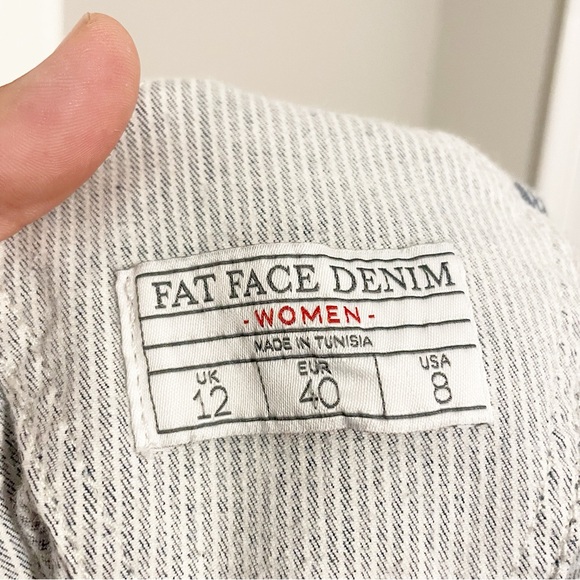 Stylish Women's Blue And White Stripe Denim Overalls - Picture 8 of 10